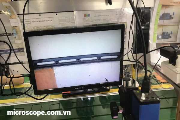 Hình ảnh soi sản phẩm có sử dụng đèn Led